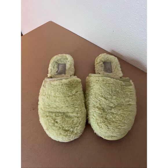 UGG Curly Cue Neon Yellow Shearling Lambswool Slipper Size 10 - Picture 2 of 5